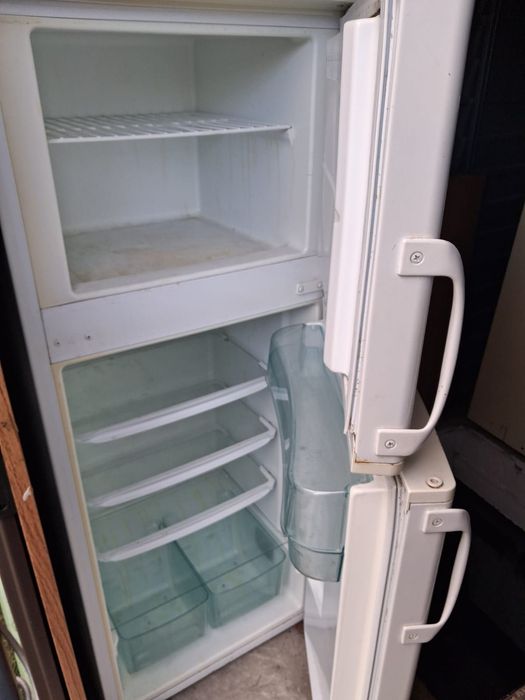 Lodówka z zamrażarką  100% sprawna lodówko-zamrażarka