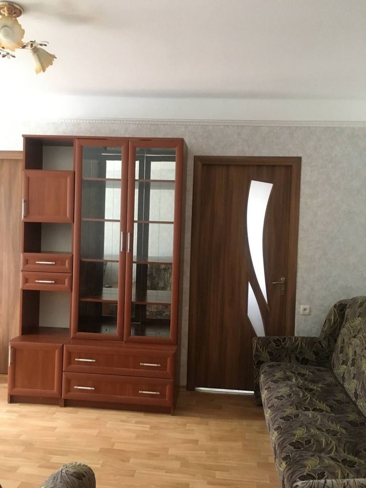 Сдаю 2кв.Чумаченко/Центр Космоса/ремонт,меб,техника.Длит