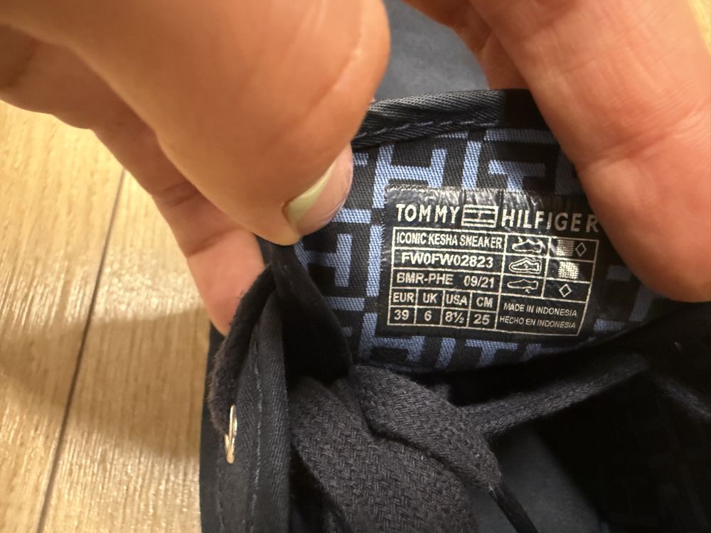 Trampki Tommy Hilfiger Iconic Kesha 39 granat