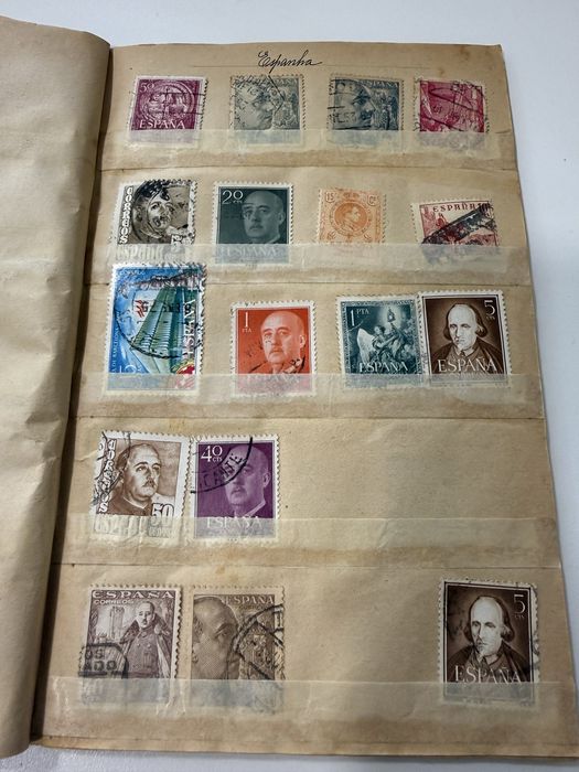 Livro de selos antigos