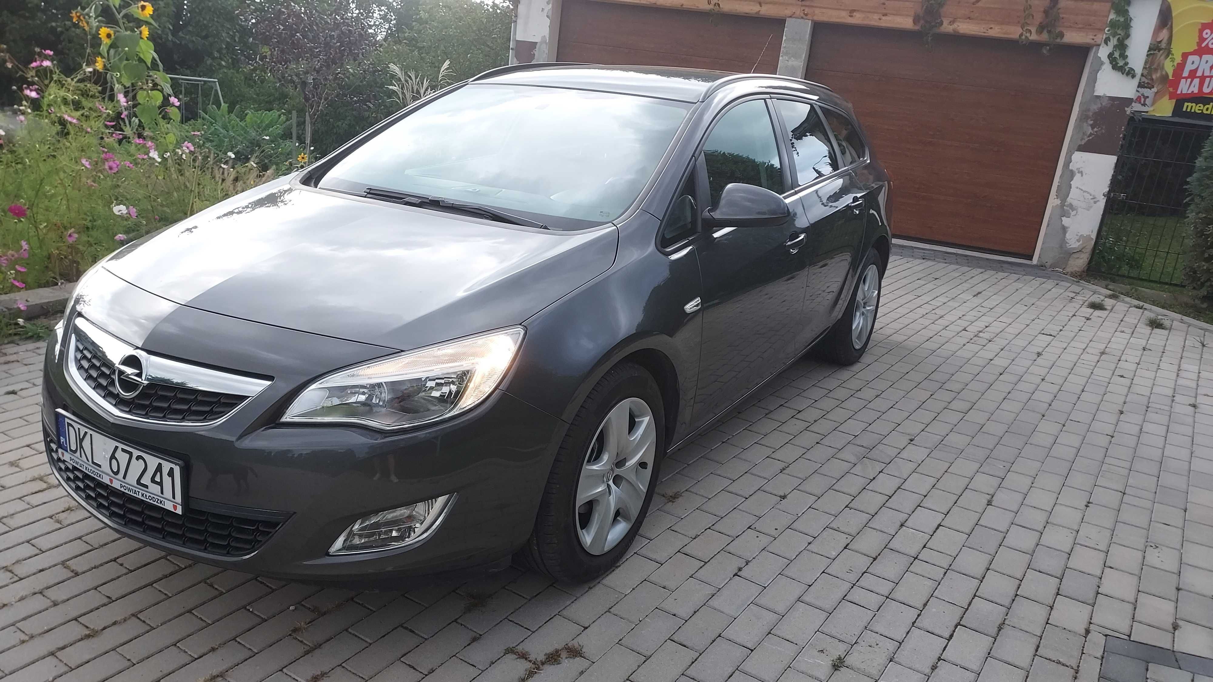 Opel Astra J Tourer 1.4 turbo