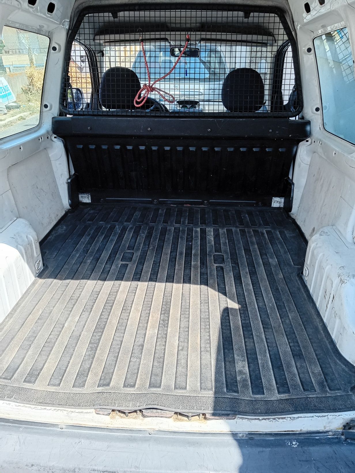Peugeot partner bom estado