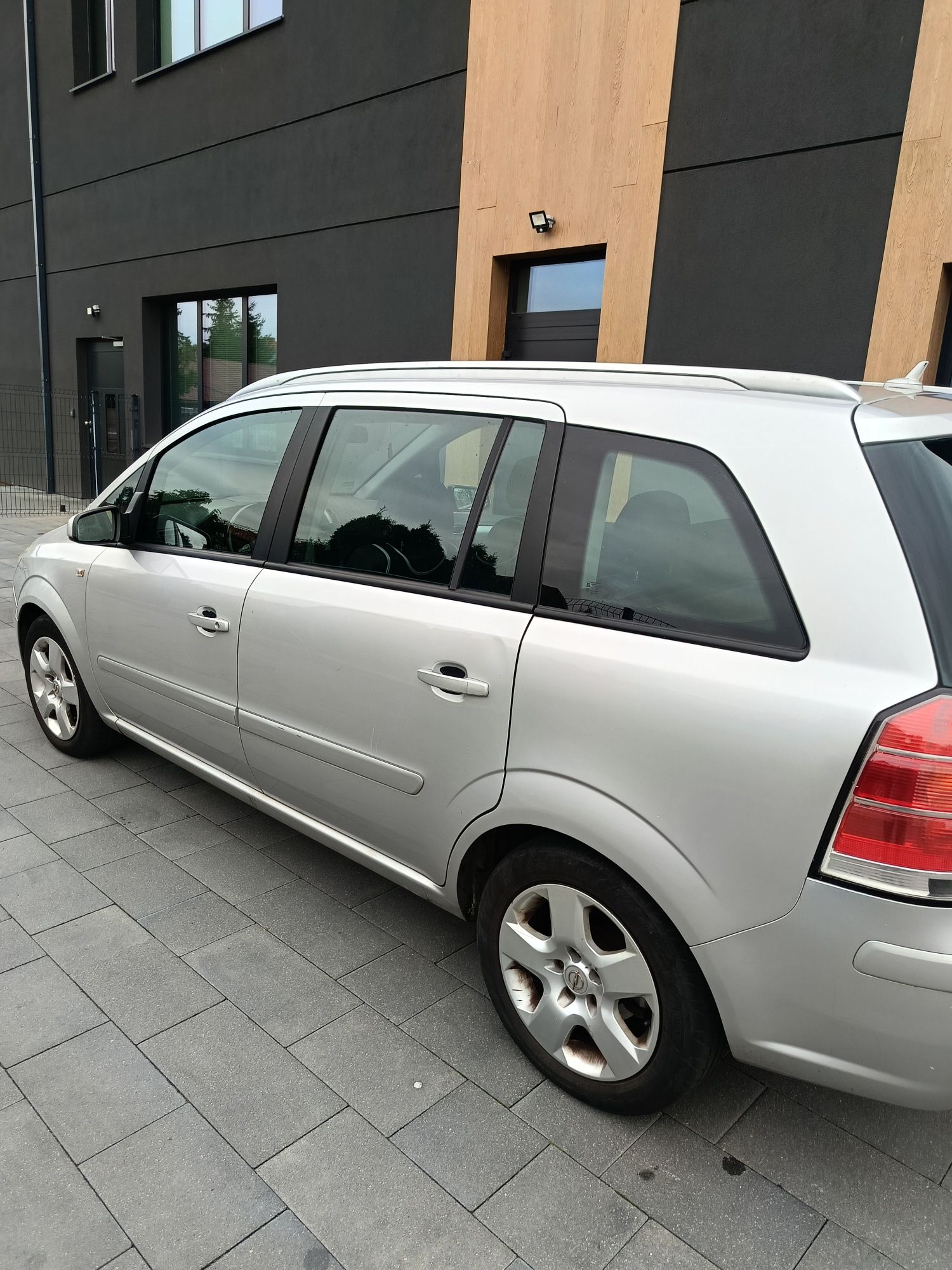 Opel Zafira B 1.8