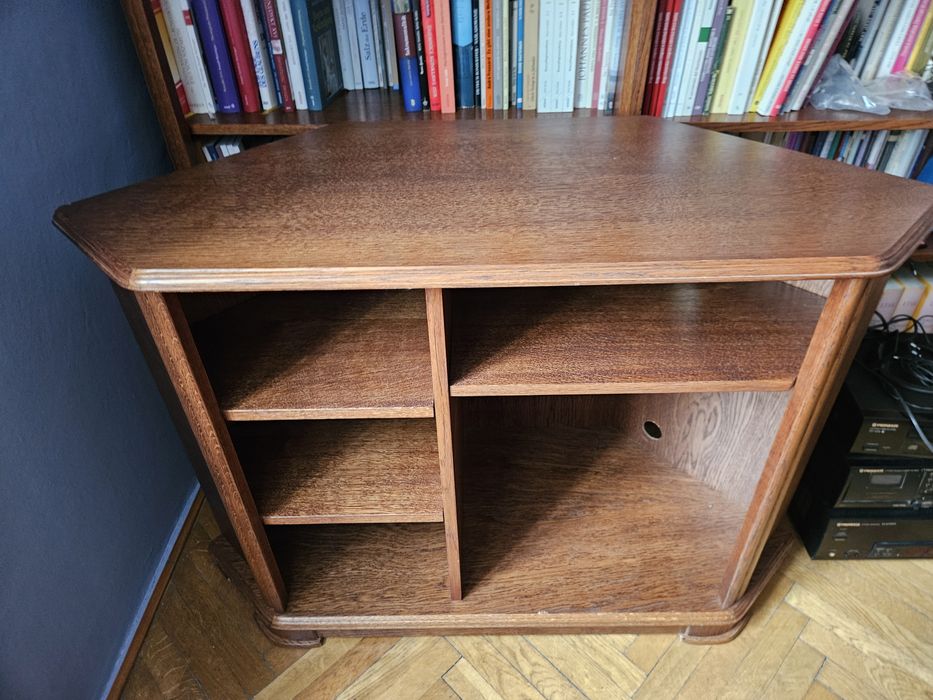 Półka narożna rtv