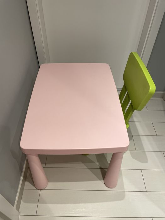 IKEA: Stolik + krzesełko Mammut, fotel Poang