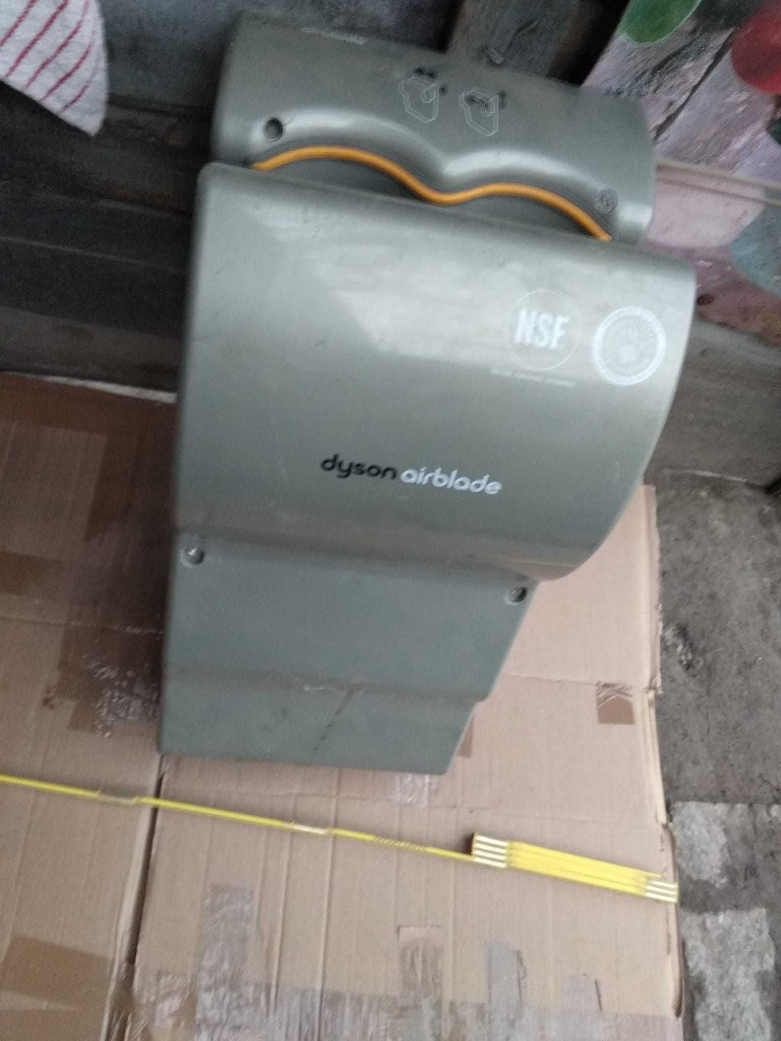 Suszarka Dyson AIR blade AB03