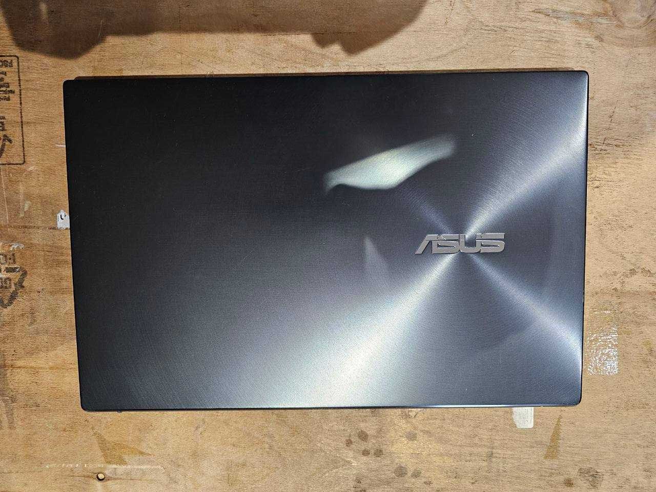 Laptop ASUS Zenbook Ryzen 5 4500U/ 16GB RAM/ 512GB SSD UM425I