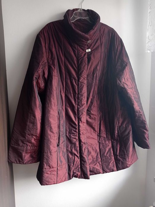 Kurtka ocieplana w dużym rozmiarze 52