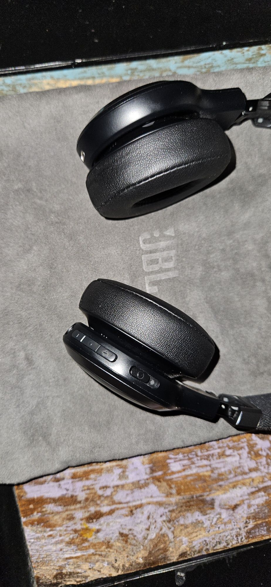 Słuchawki JBL LIVE 670 NC