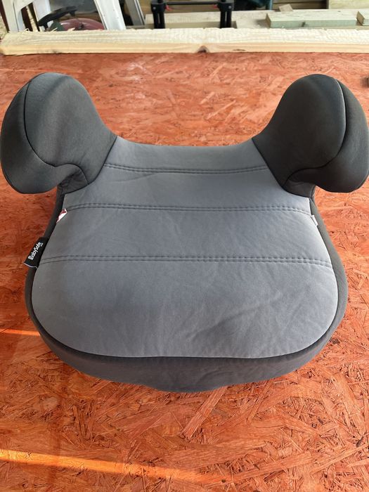 Fotelik samochodowy - podstawka 22-36 kg z systemem Isofix