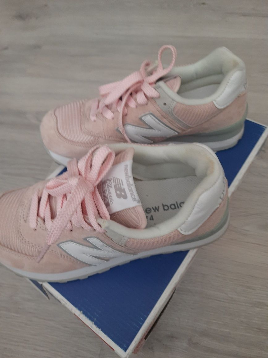 Кросвки женские new balance