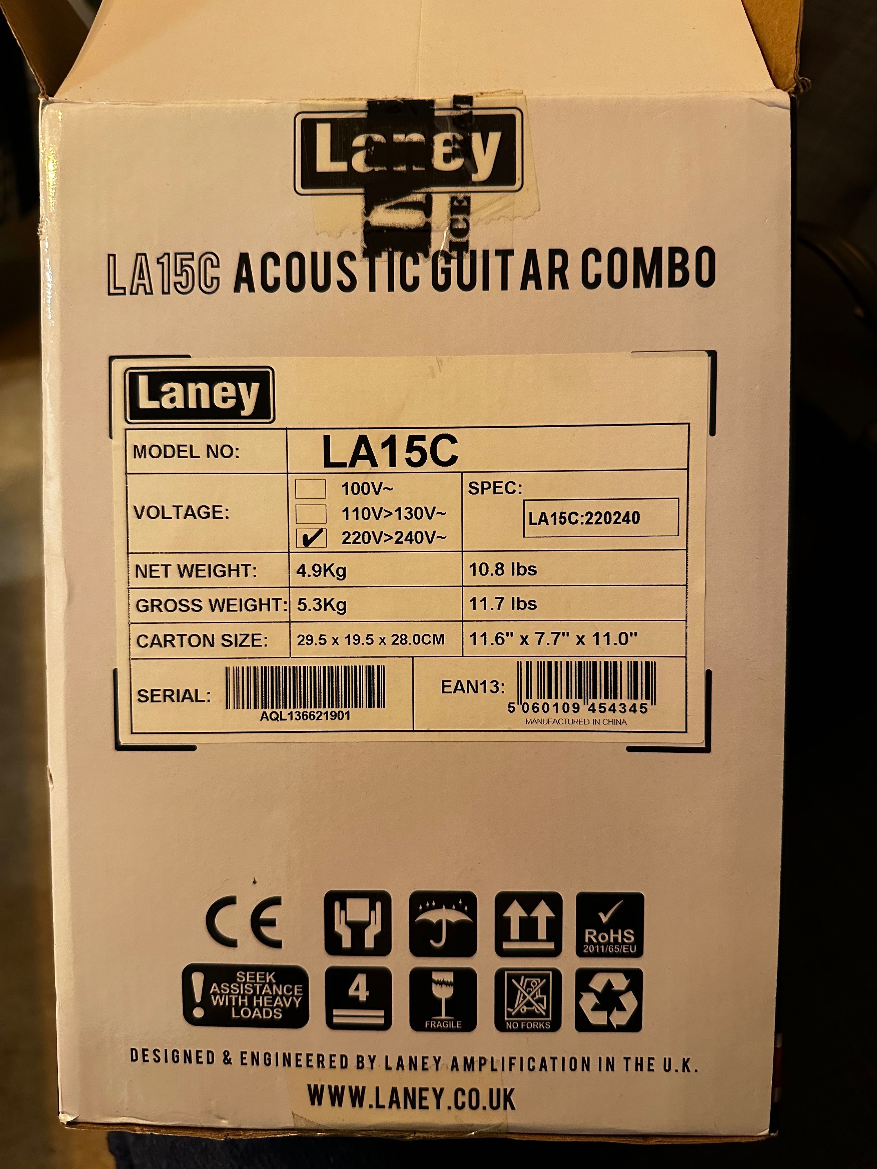 Combo do gitary akustycznej 15W Laney LA15C + kabel