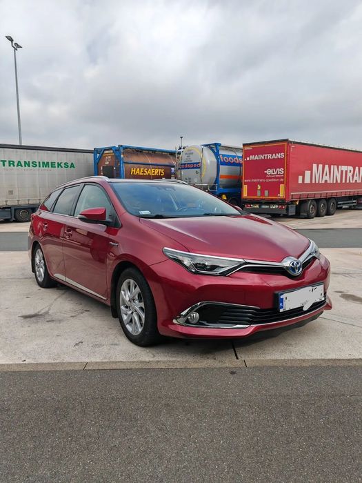 Opel Vectra Toyota Auris II 1.8 hybrid KRAJOWY, BOGATA WERSJA,prywatnie