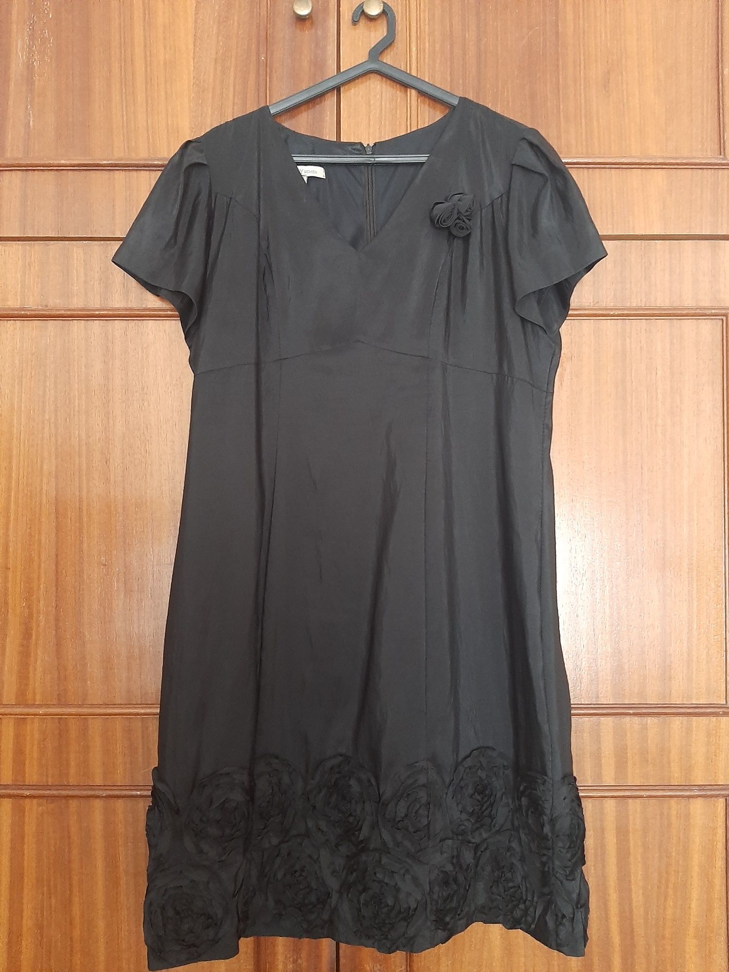 Vestido preto cerimónia