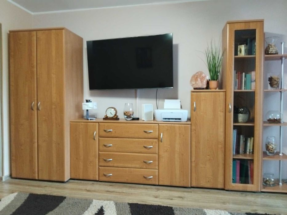 Meblościanka, oddam za darmo plus ławostół