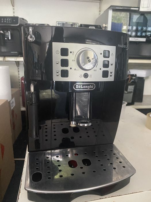 Кавомашина Delonghi Magnifica S