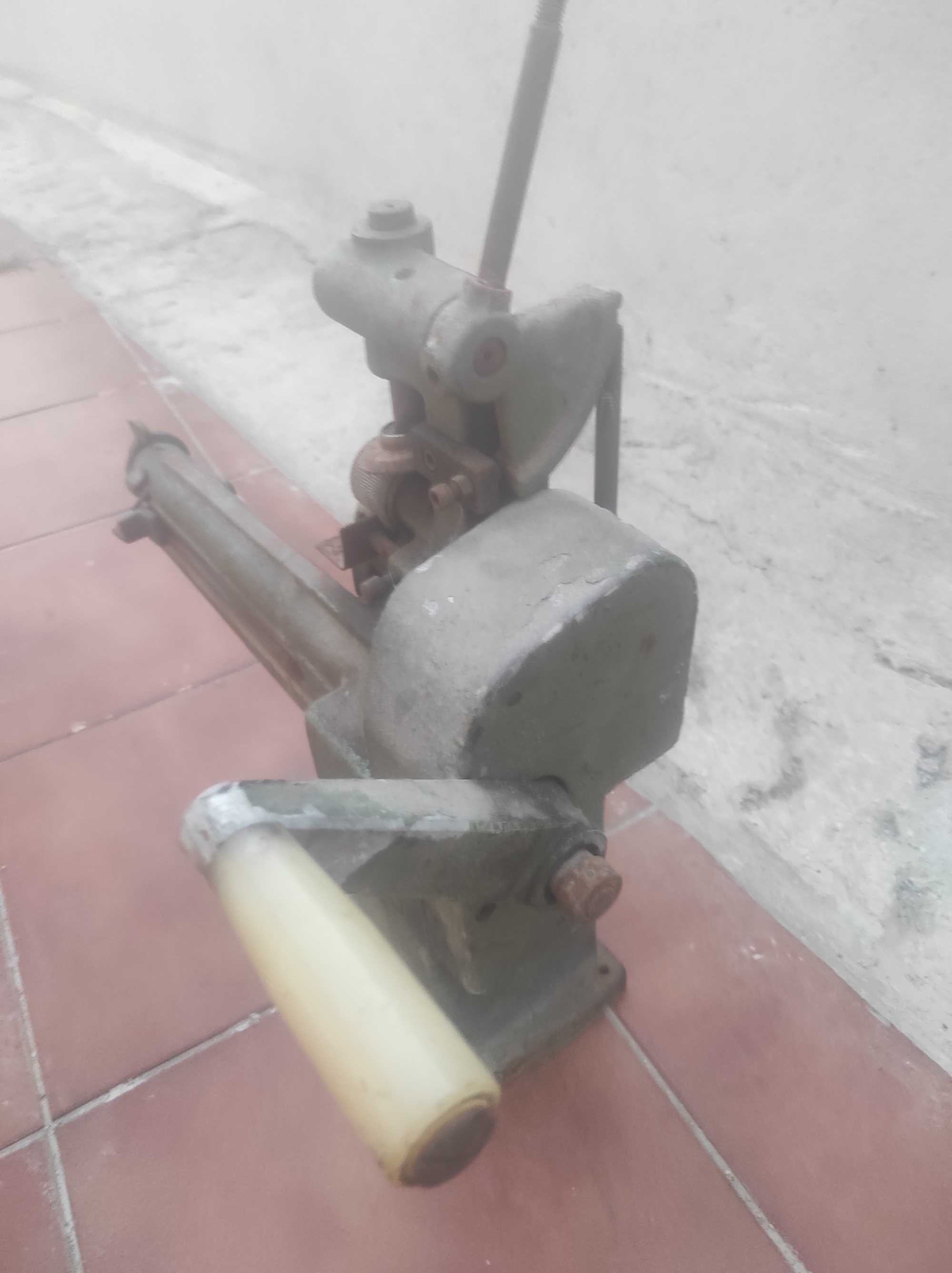 Maquina de Meias-Solas -