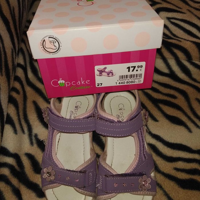 Sandálias menina 27 CUPCAKE em pele com caixa LILÁS