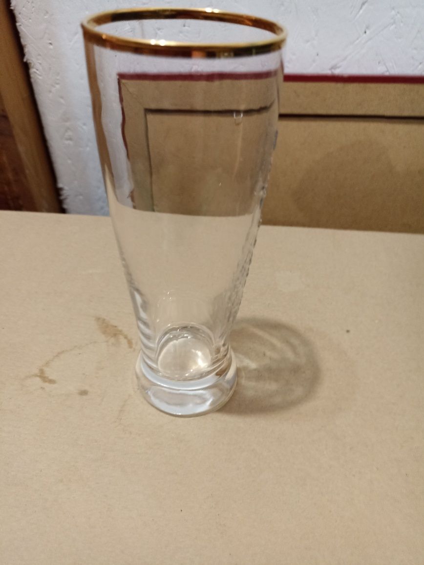 Puchar szklanka kufel na piwo