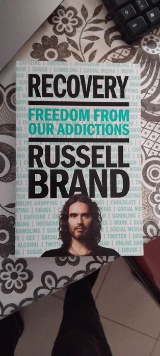 Livro Recovery, Russel Brand