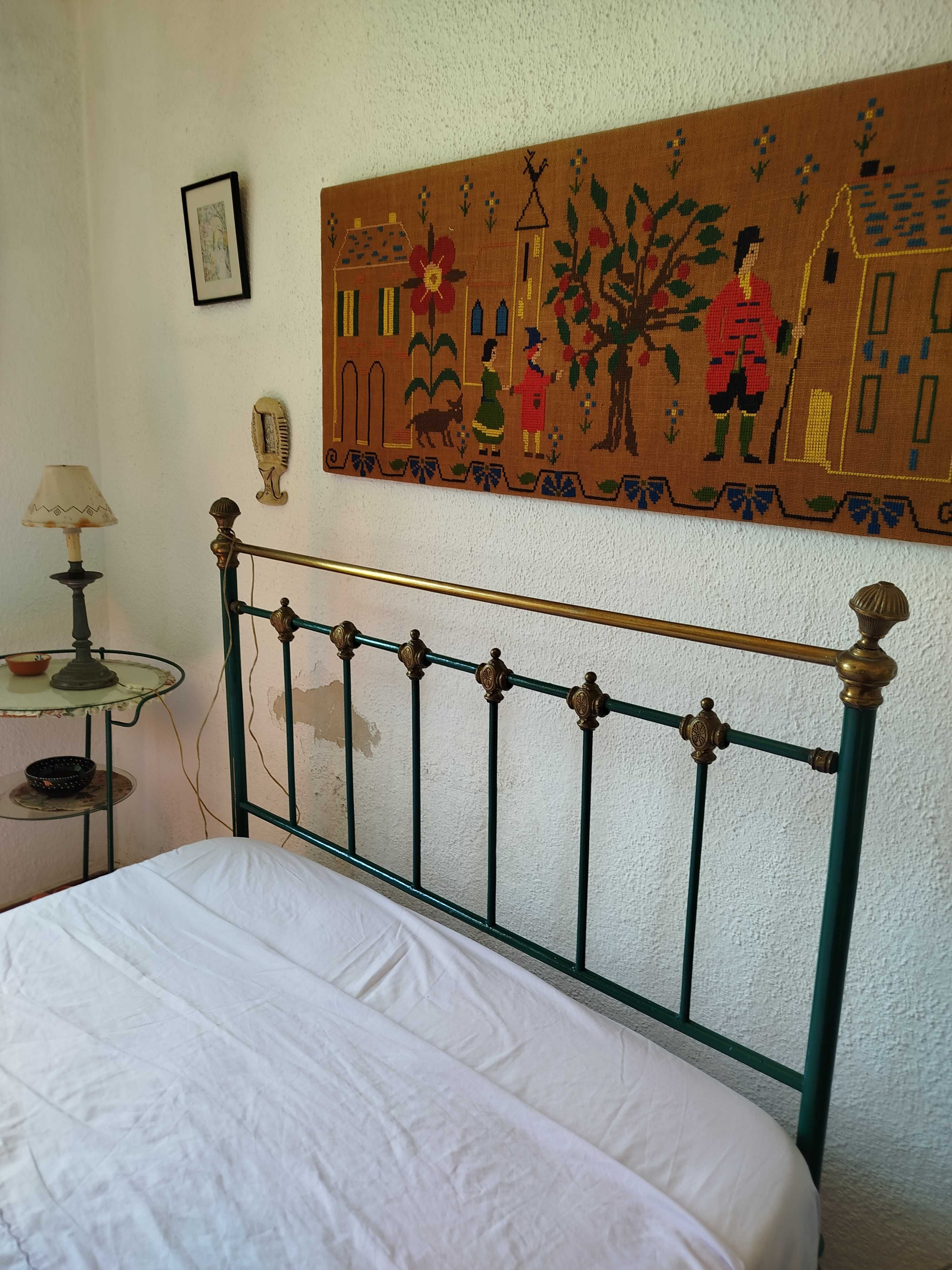 Cama antiga ferro - Dourada/Verde