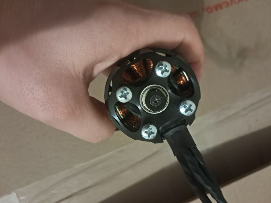 Двигун до дрону,безщітковий