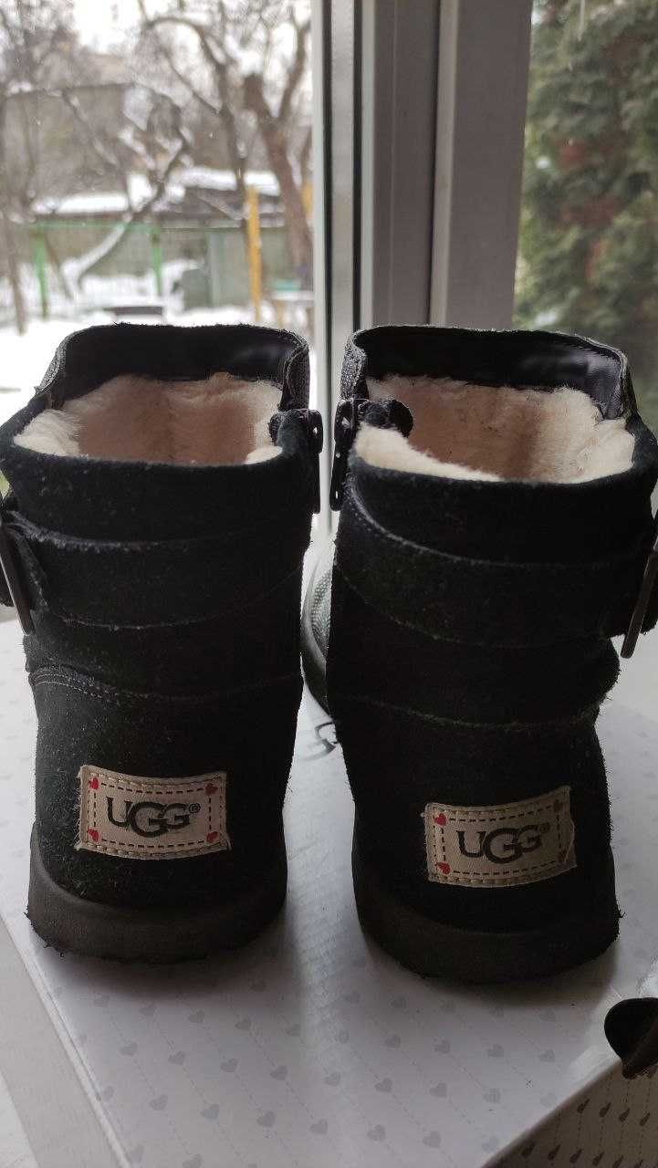 УГГИ - UGG сапожки в очень хорошем состоянии, оригинал из США.