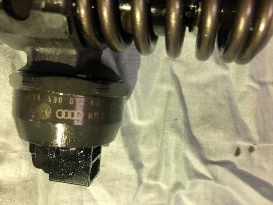 Насос форсунки Bosch, VW, Audi, Skoda, 0414720037, 038130073AJ 1,9 TDI