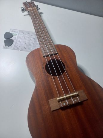 Ukulele koncertowe Korala UKC-110 + pokrowiec