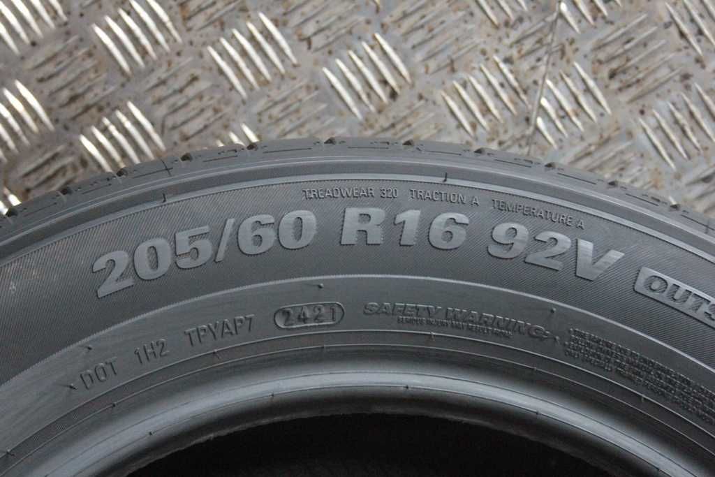 205/60/16 Kumho ECSTA PS 71 205/60 R16 92V 2021r