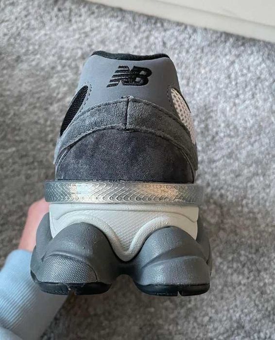 Buty meskie Mokasyny New_Balance_9060_Black_Castlerock_Grey R.39.5