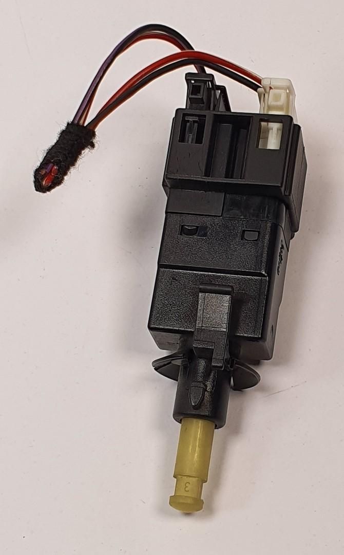 CZUJNIK STOP STOPU MERCEDES SL R230 0015452109