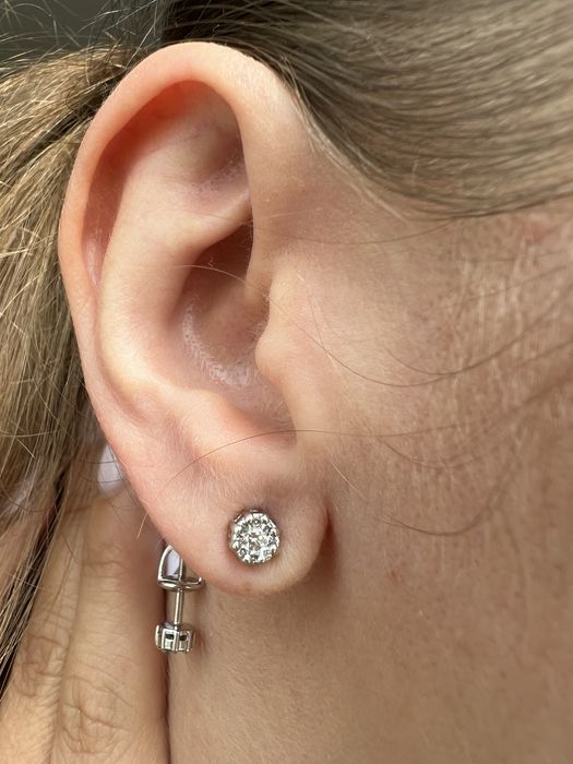 Золотые серьги пусеты с бриллиантами 2,63/0,22 белое золото 585 проба