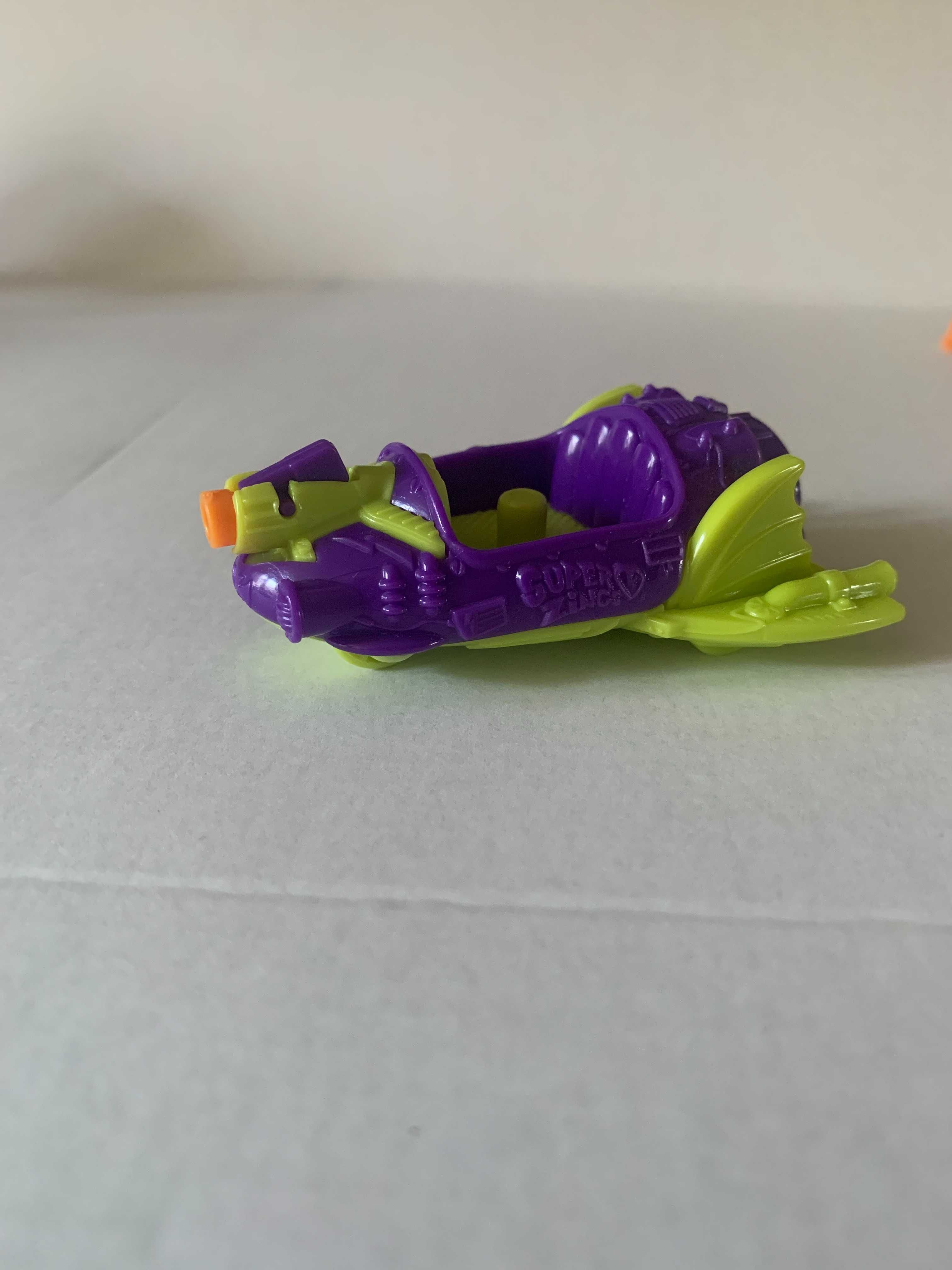 Super Zings - oryginalny playset z pojazdami, figurkami i budynkiem!