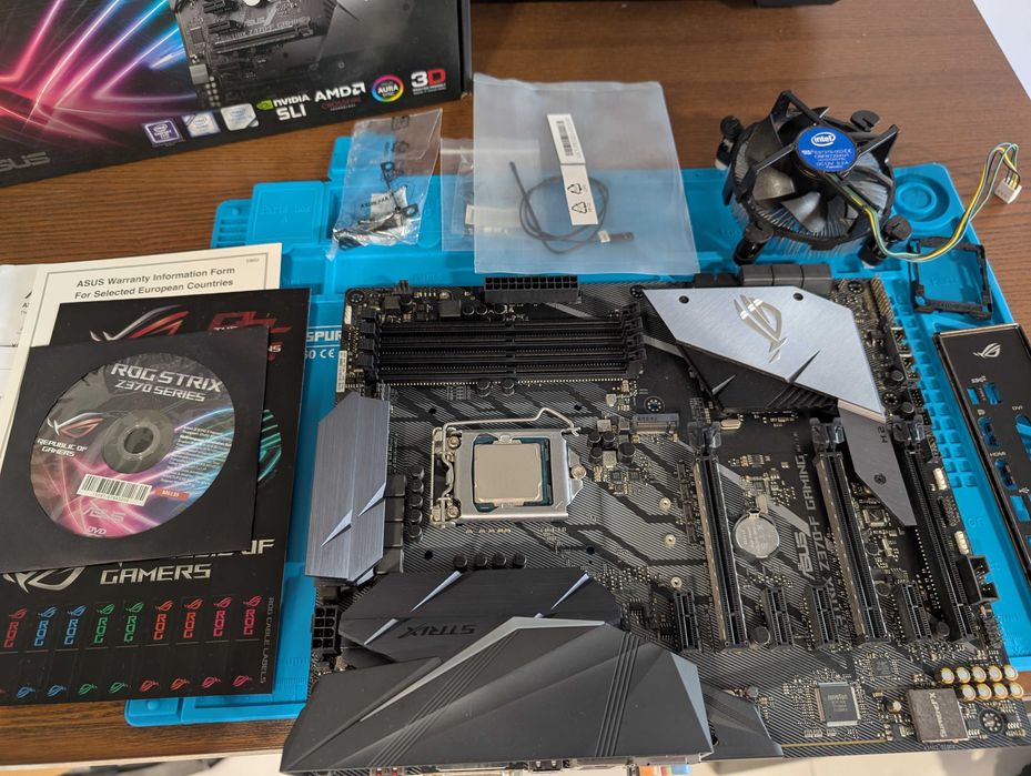 Bundle ASUS ROG Strix Z370-F Gaming + Intel i3-8100