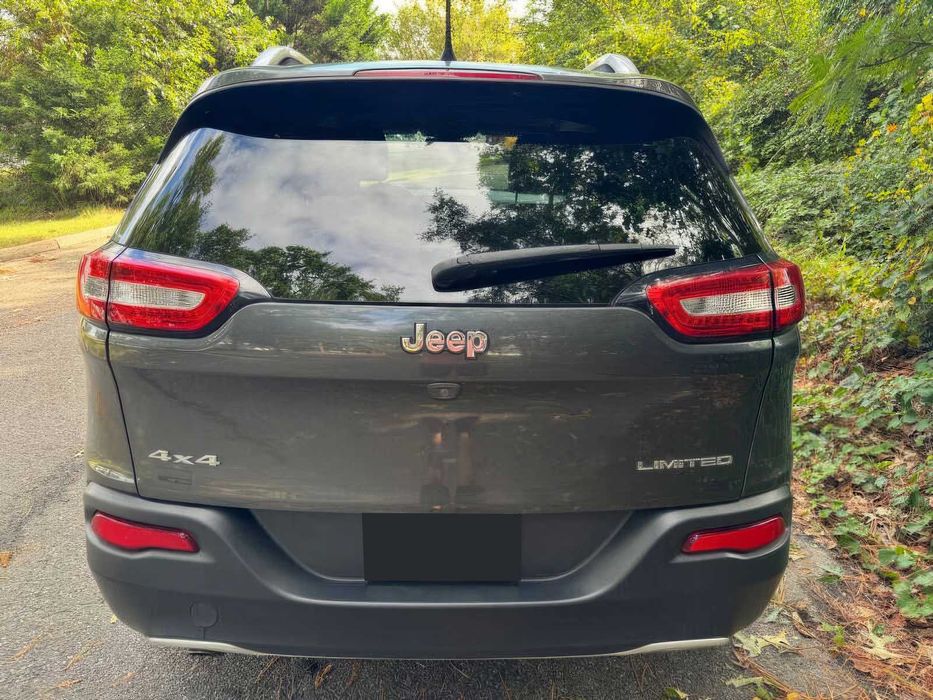 Jeep Cherokee Limited      2017