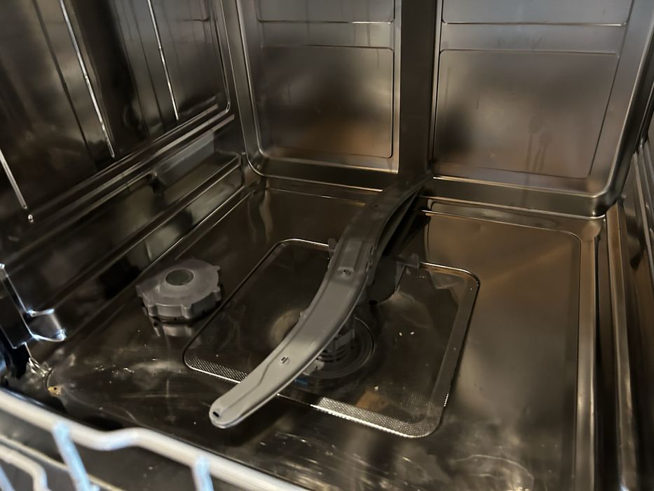 Продам посудомийну машину Bosch sgv5903 під відновлення або на з/ч