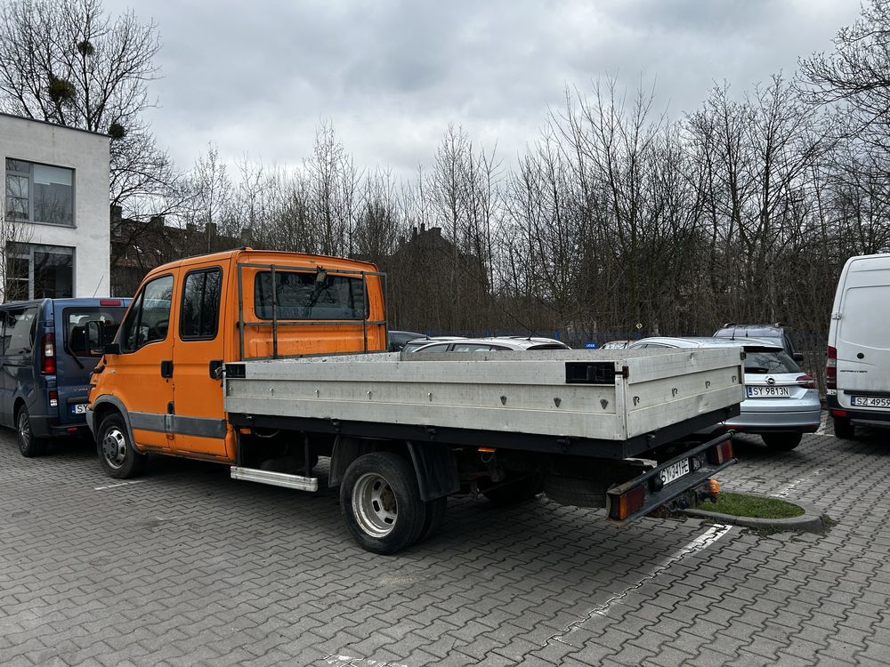 Wynajem busów dostawczych