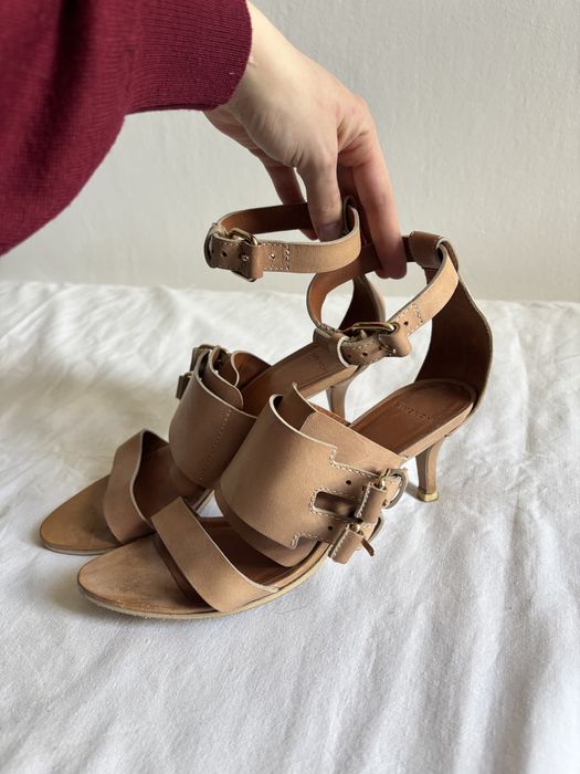 Sandały kitten heel gladiatorki Givenchy