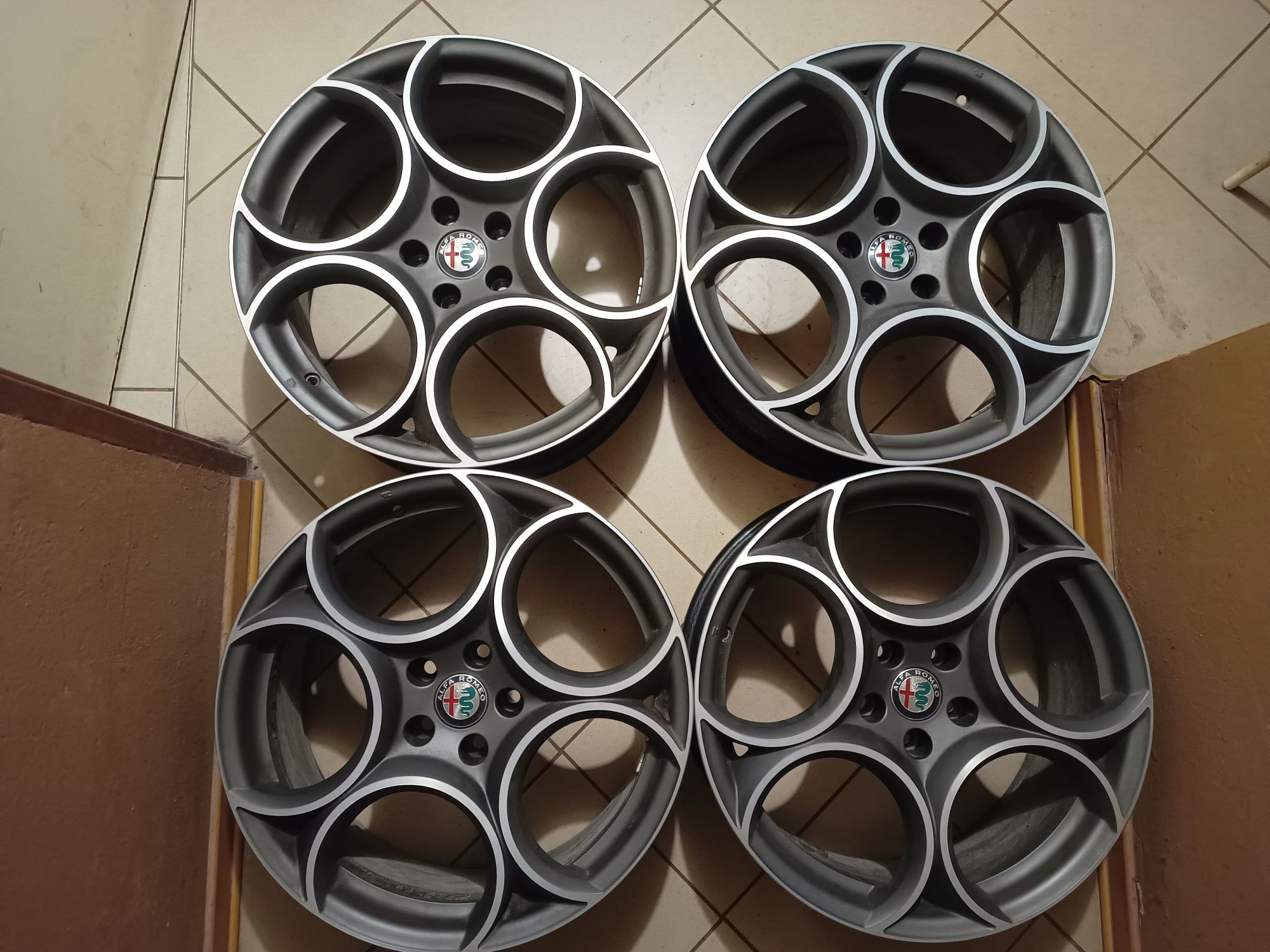 Felgi 5x110 19 Alfa Romeo Giulia Veloce Stelvio 159 Ti Brera