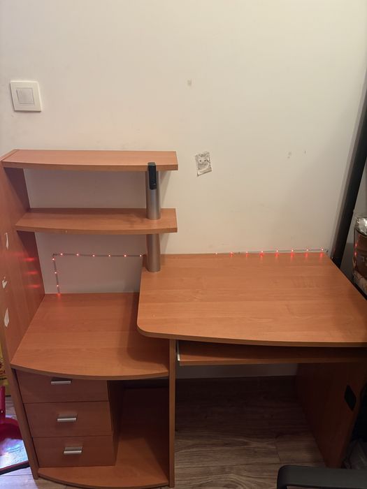 Biurko z szufladami