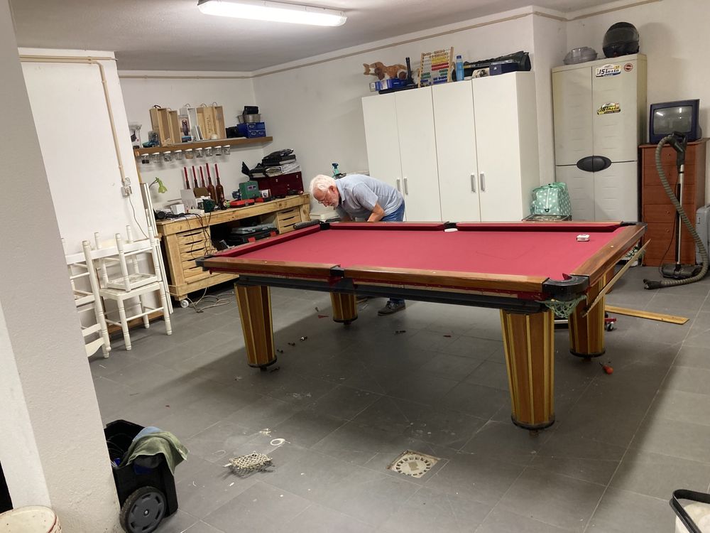 Montagem e reparação de mesas de Snooker
