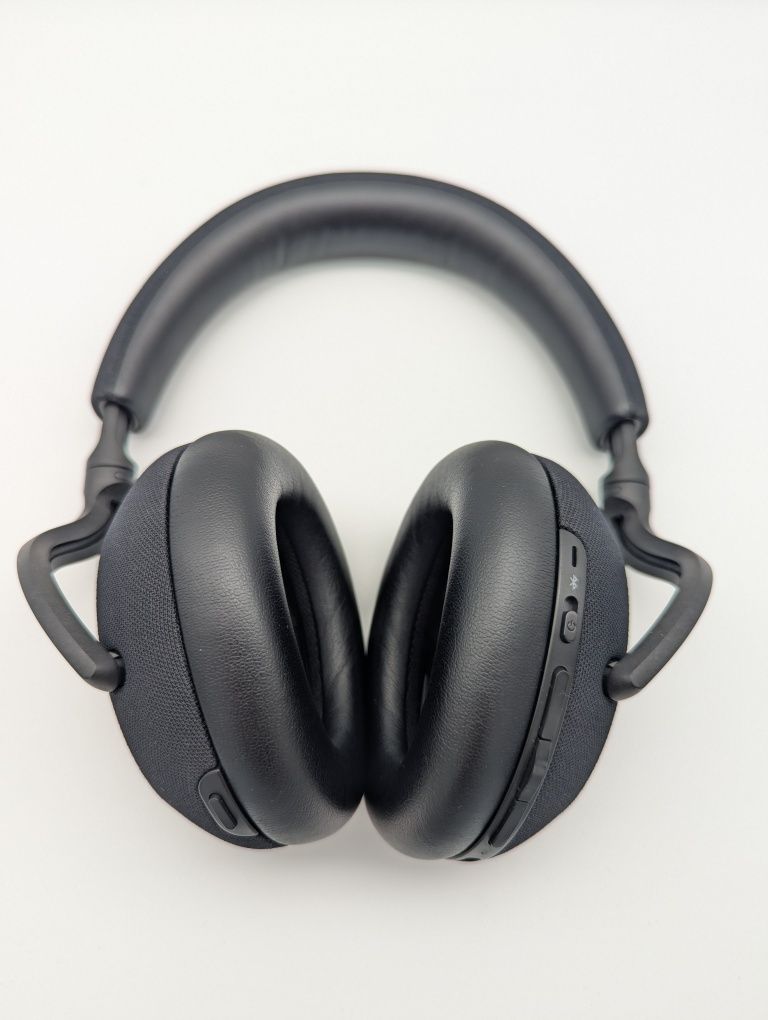 Bowers & Wilkins PX7
