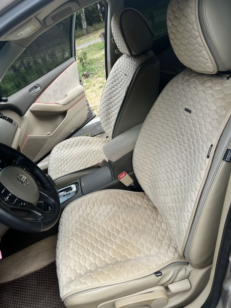Nissan altima 2011 року