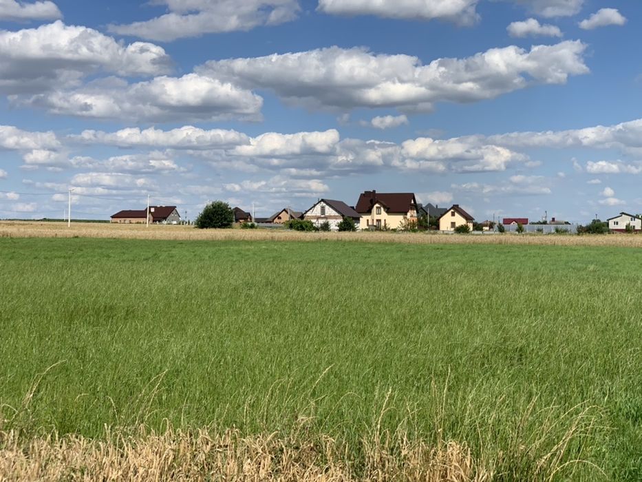 Земля село Волиця-Комарів