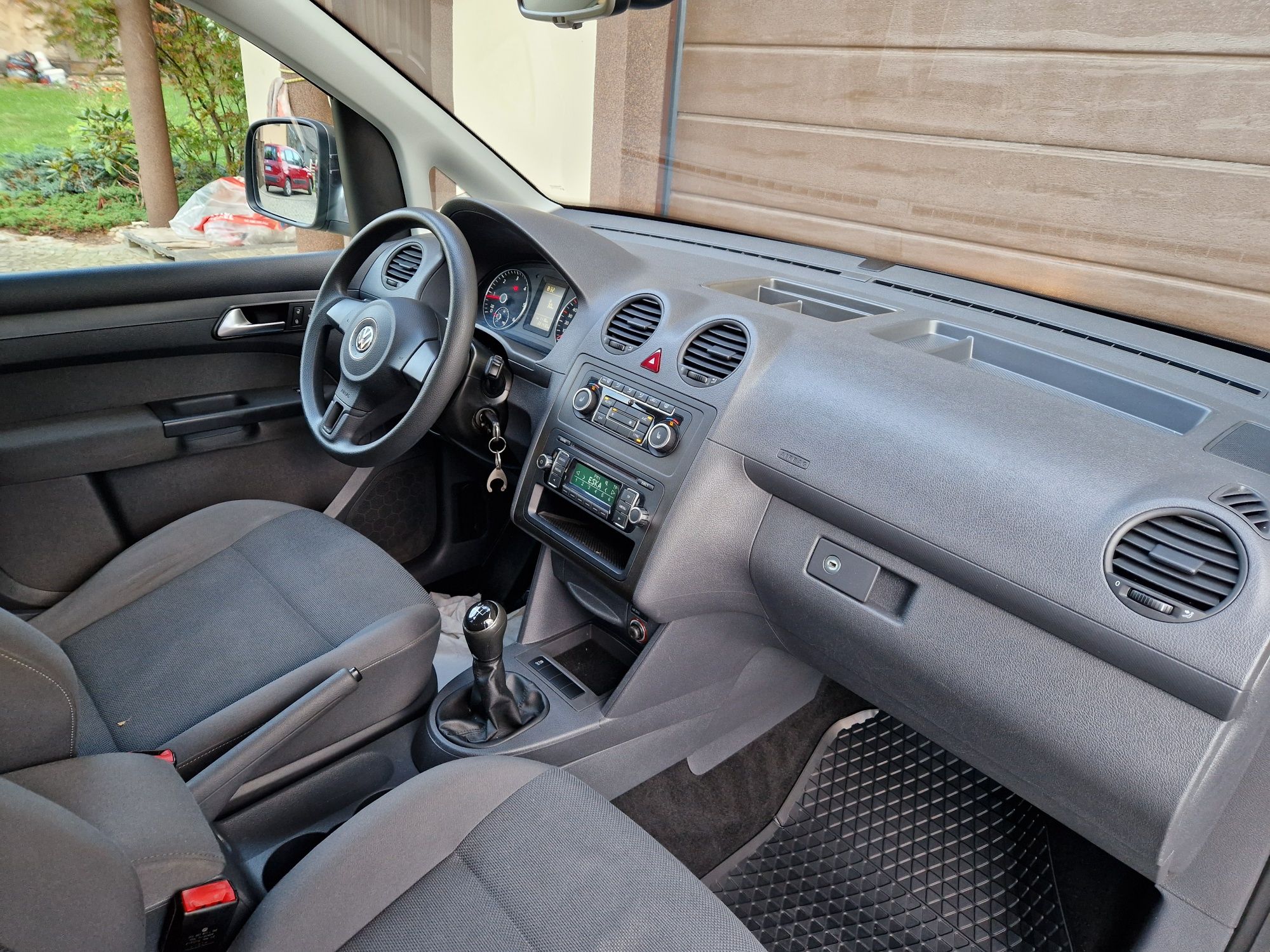 Volkswagen Caddy 2012 Rok 1.6 TDI 102KM 7 Osobowy z Niemiec