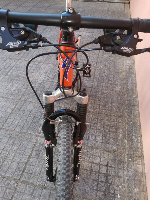 Bicicleta BTT Specialized