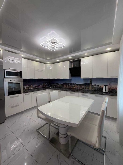 Продаж 3 к квартири Виставка хороший стан 78 м2 мін переоф