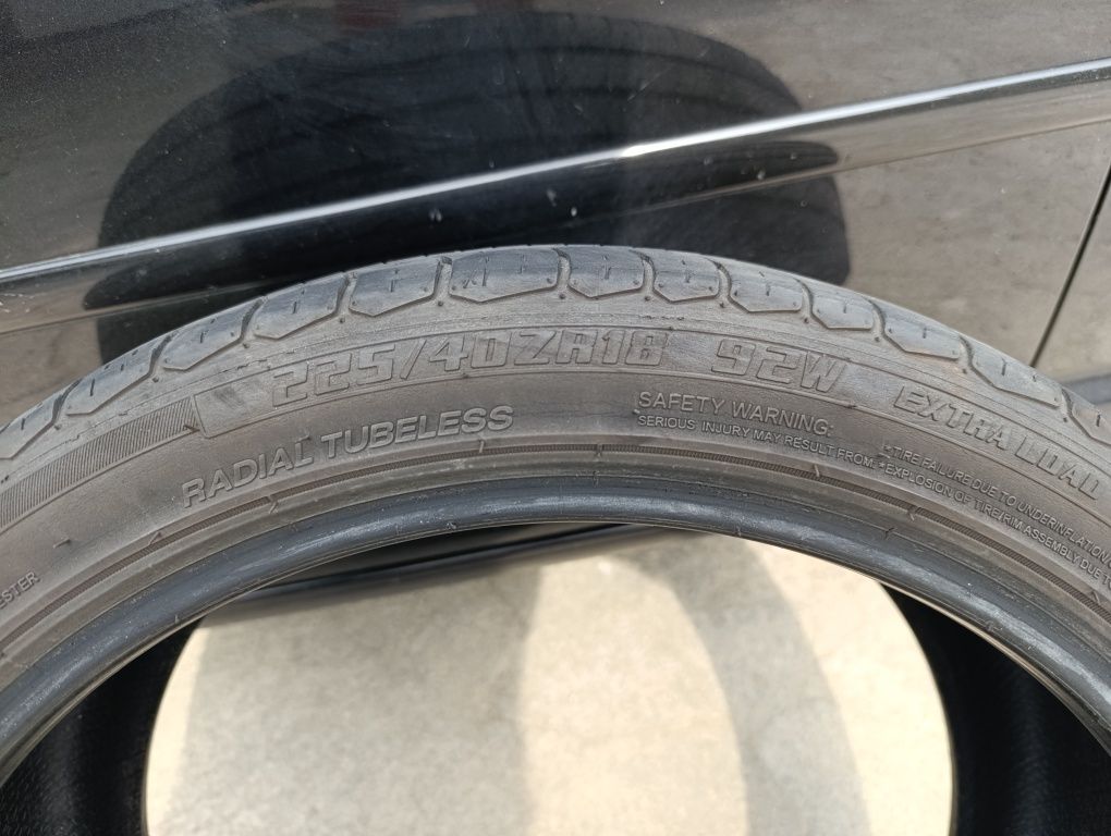 Pneus  225/40/18