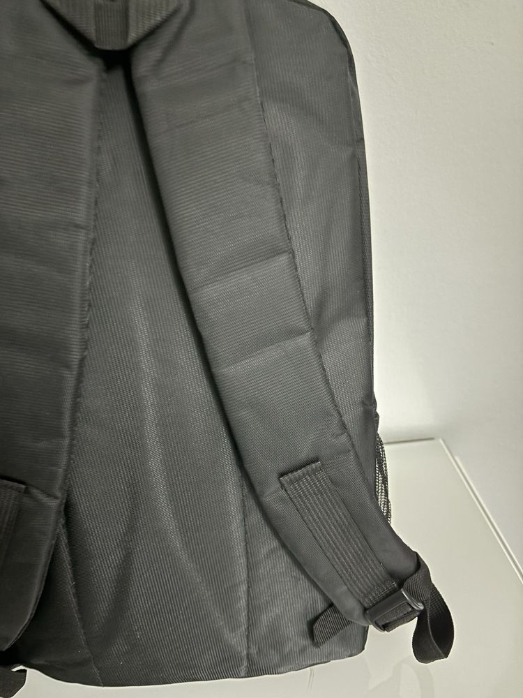 Mochila nova por bom preço